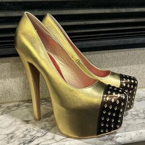 Shoe Republic LA Venerable Women’s Gold Platform Flat Almond Black Toe Heels NIB